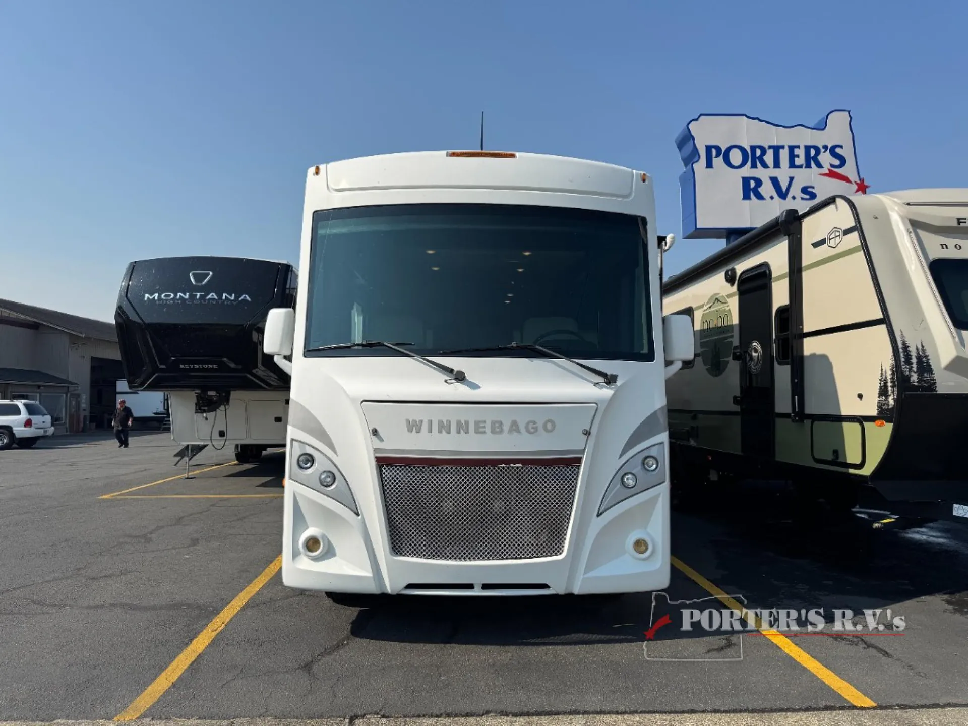 2018 Winnebago Intent 26M - Photo 3
