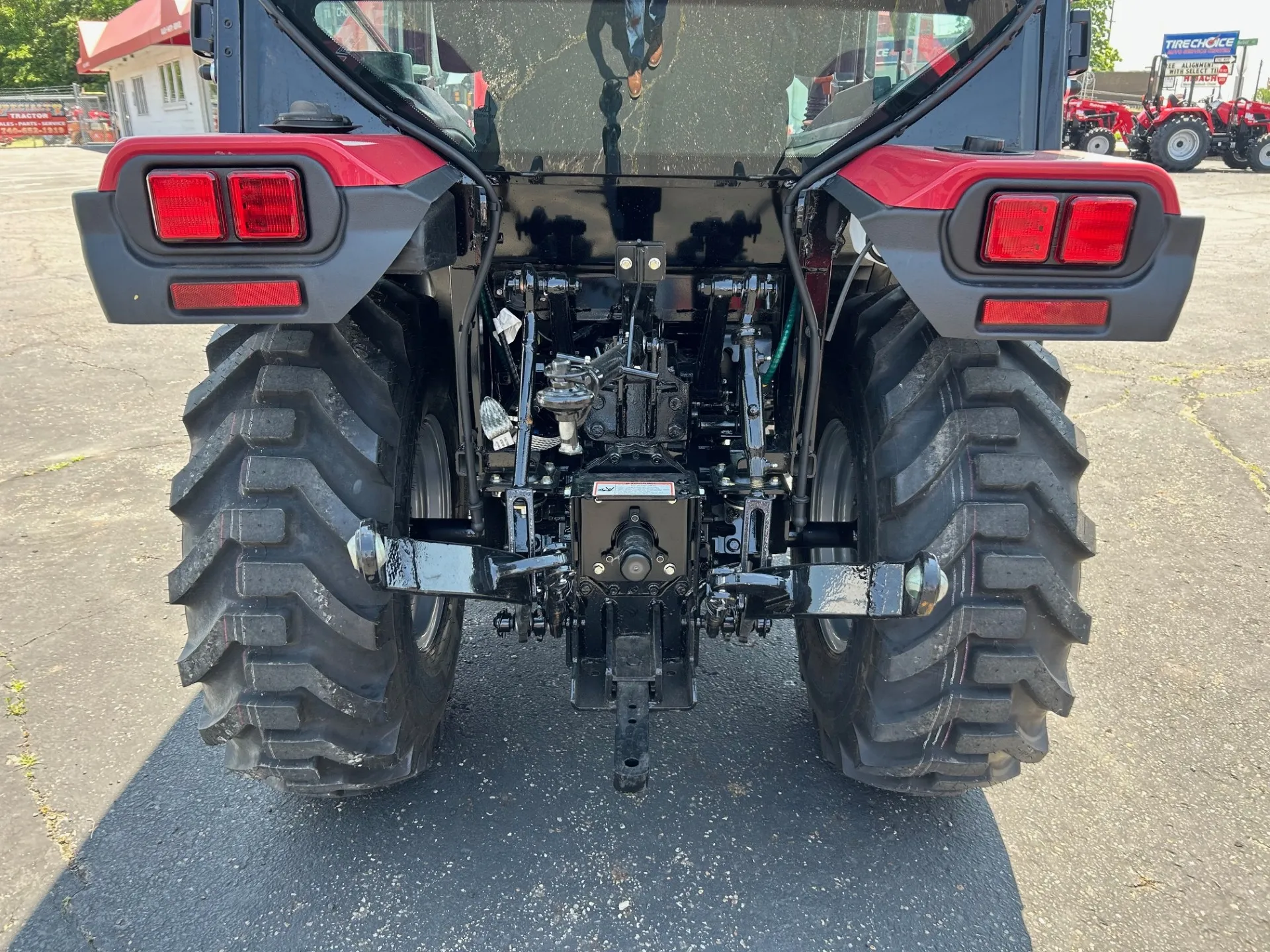 2026 Mahindra 2126 2126 HST - Photo 4