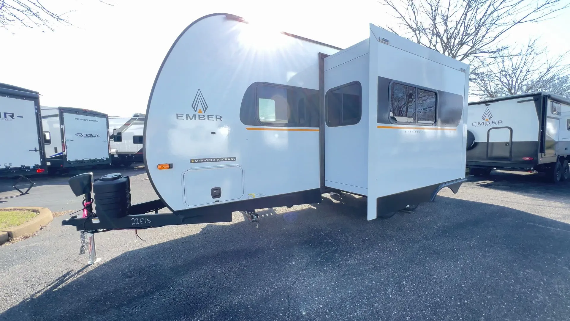 2026 Ember RV E-Series 22ETS - Photo 3