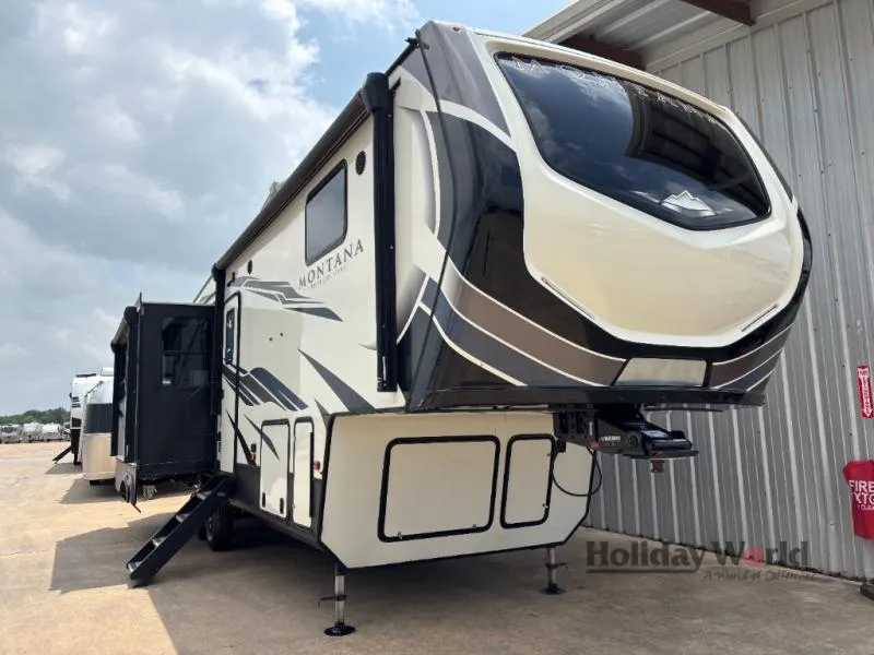 2021 Keystone Montana High Country 295RL - Photo 2