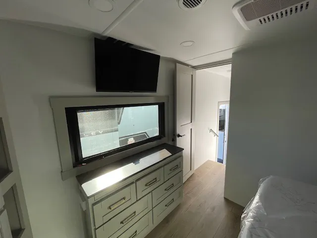 2026 Brinkley Model Z 3515, Photos photo 22