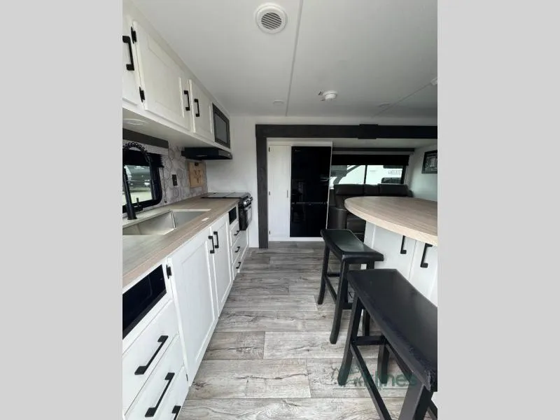 2026 Venture RV Sienna 231VRK - Photo 2
