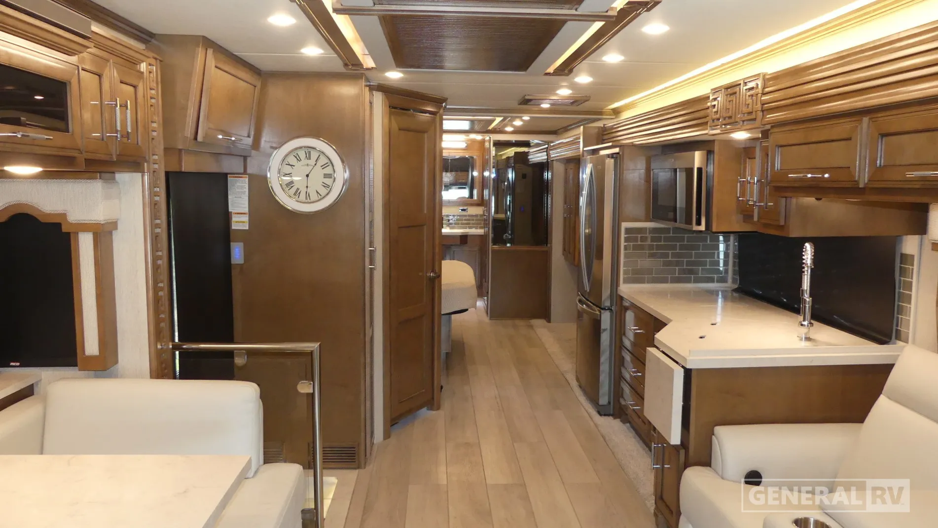 2023 Newmar Super Star 4059 - Photo 3