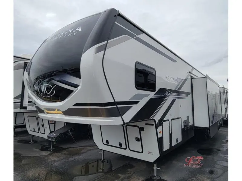 2025 Keystone Montana 397FB - Photo 3