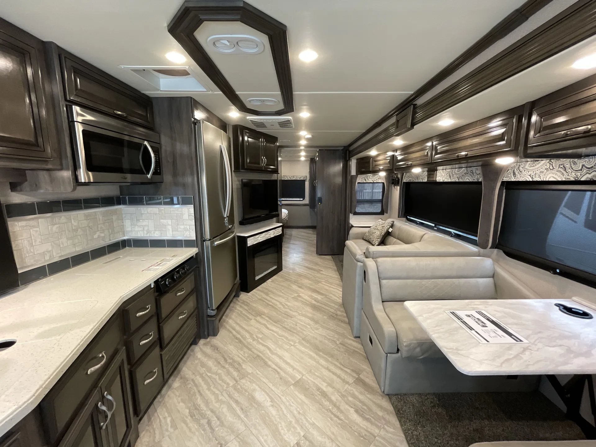 2019 Fleetwood Bounder 33C — living area main