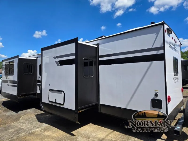 2026 Forest River Solaire 3300FLBS - Photo 3