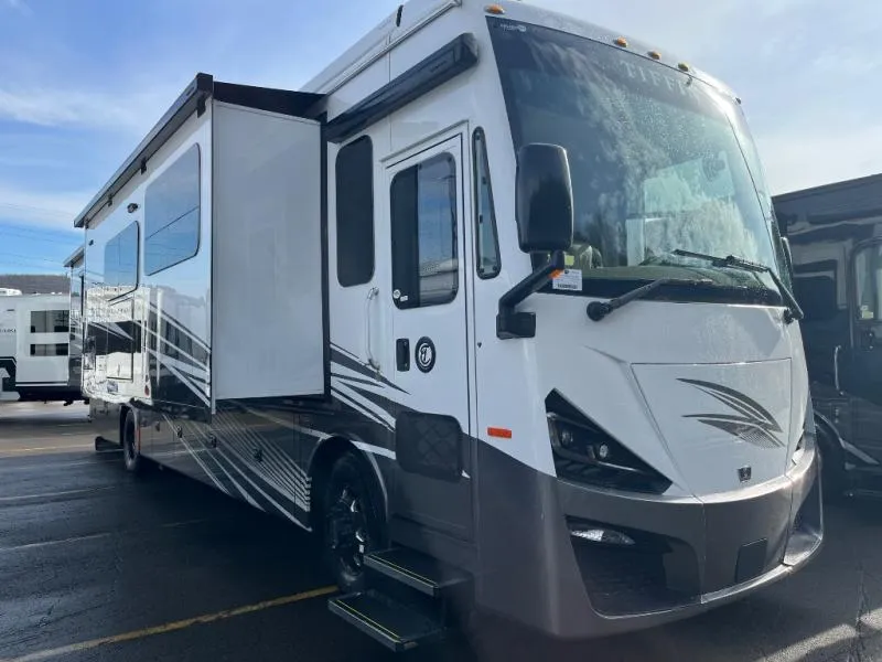 2026 Tiffin Phaeton 40 IH - Photo 2