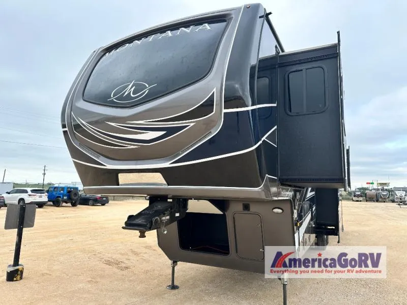 2022 Keystone Montana 3761FL - Photo 4