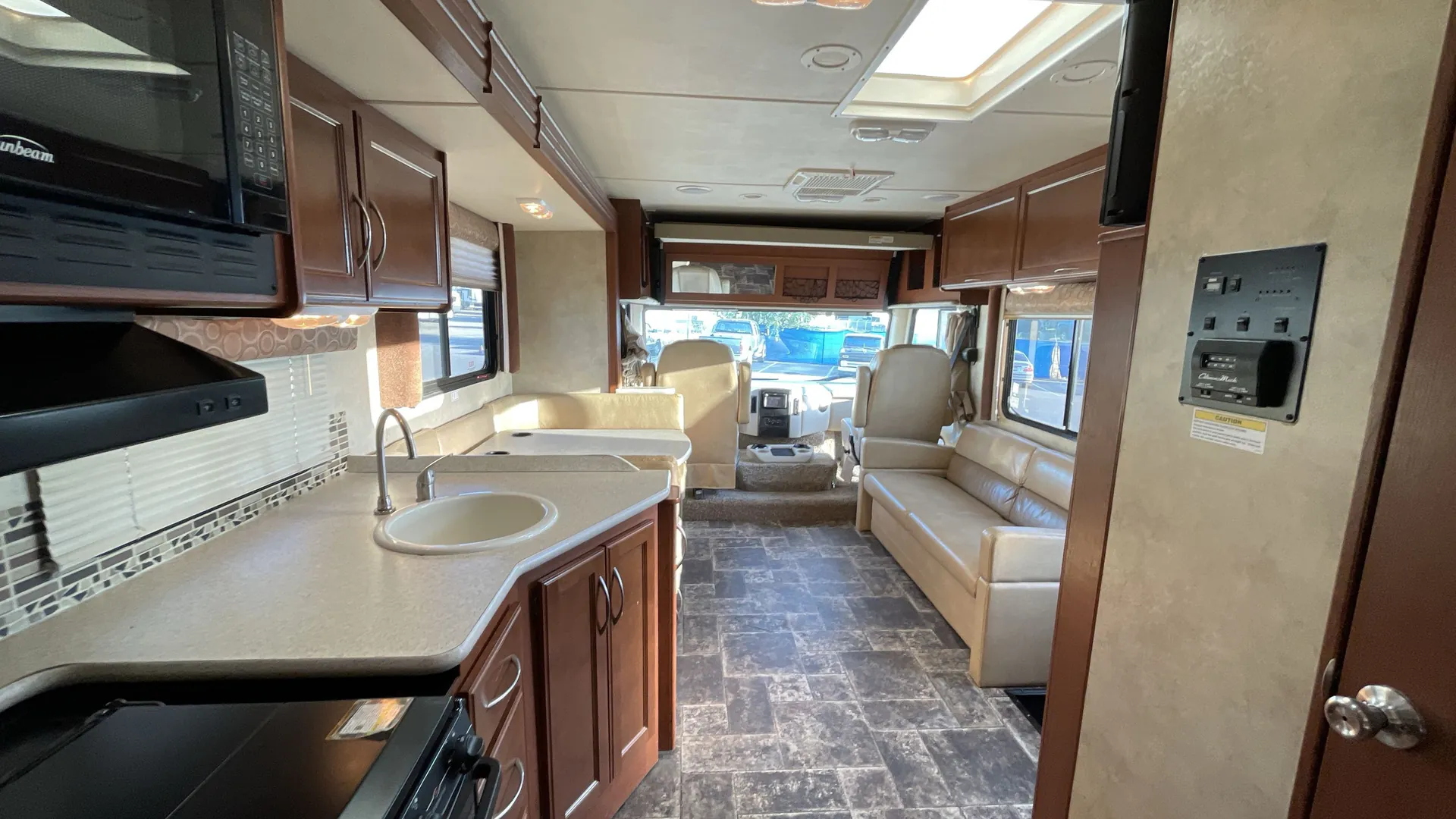 2013 Thor Motor Coach A.C.E. 292 — living area main