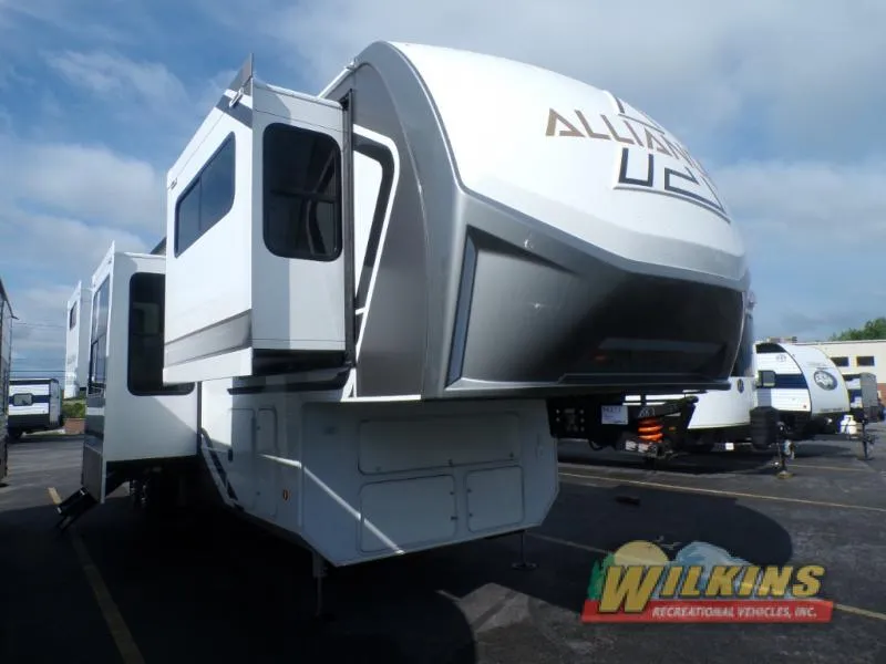 2026 Alliance RV Paradigm 385FL - Photo 2