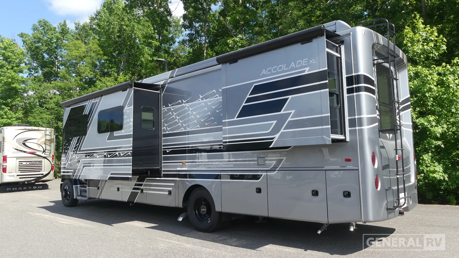 2026 Entegra Coach Accolade XL 37M - Photo 4