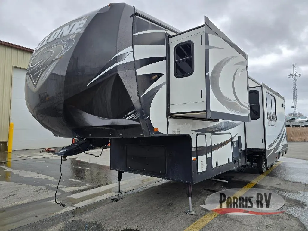 2015 Heartland Cyclone 4000 Elite - Photo 2