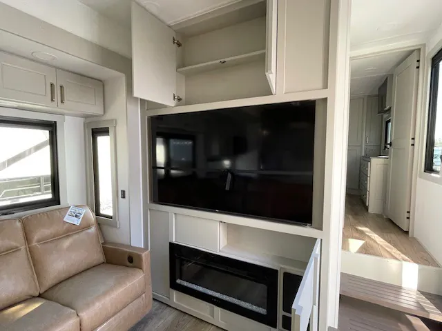 2026 Brinkley Model G 3970, Photos photo 36