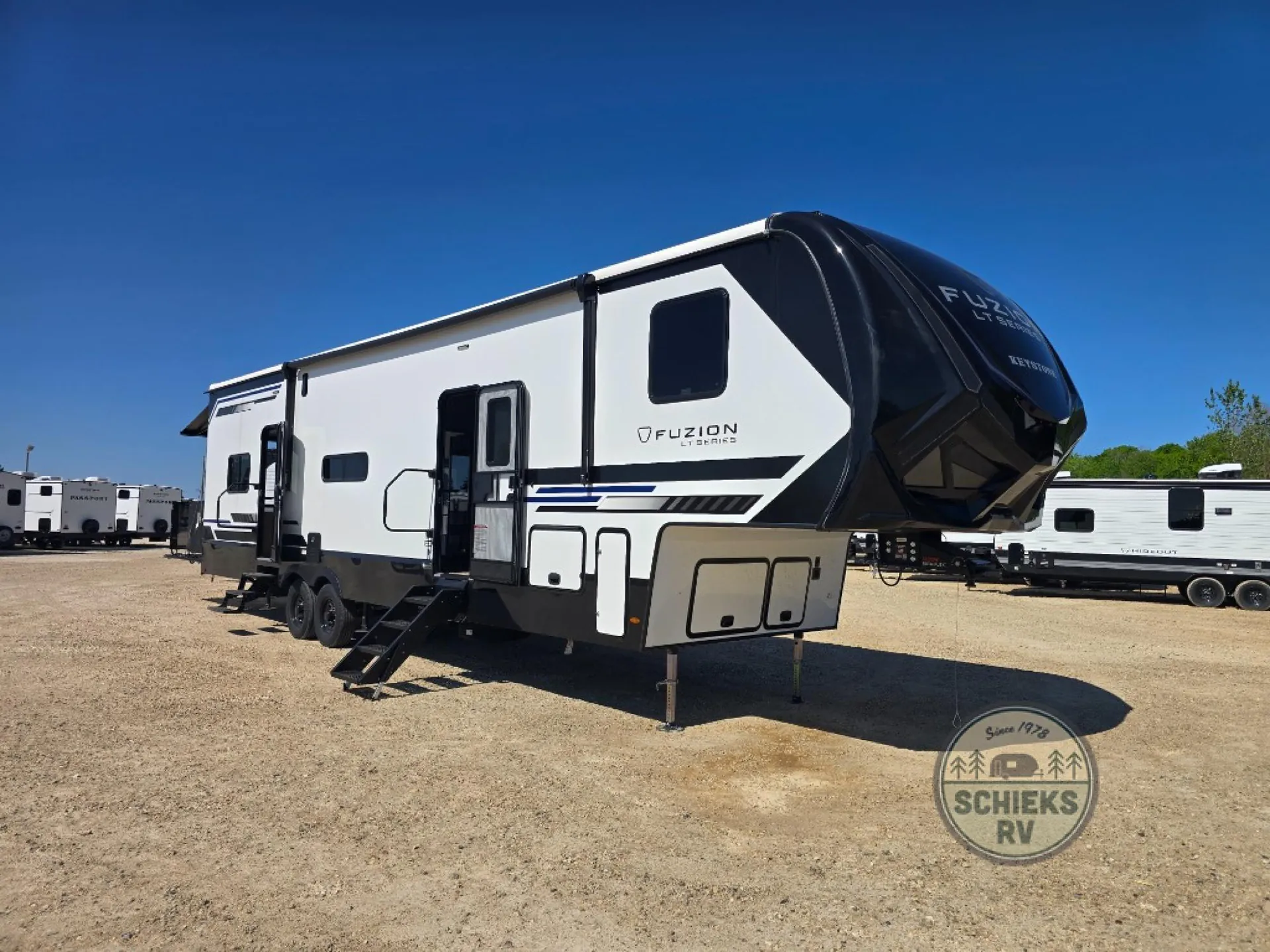 2026 Keystone Fuzion Impact Edition 361LT - Photo 2