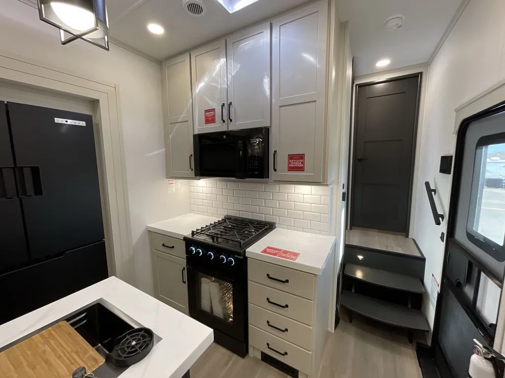 2026 Grand Design Momentum 399M, Photos photo 9
