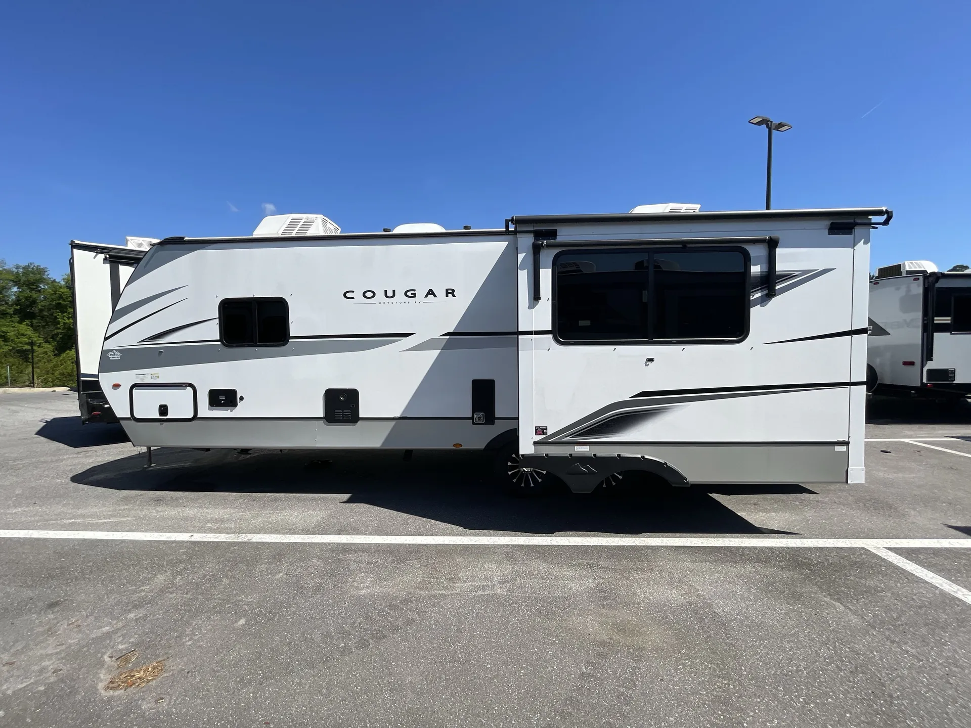 2024 Keystone Cougar Half-Ton 25MLE - Photo 2