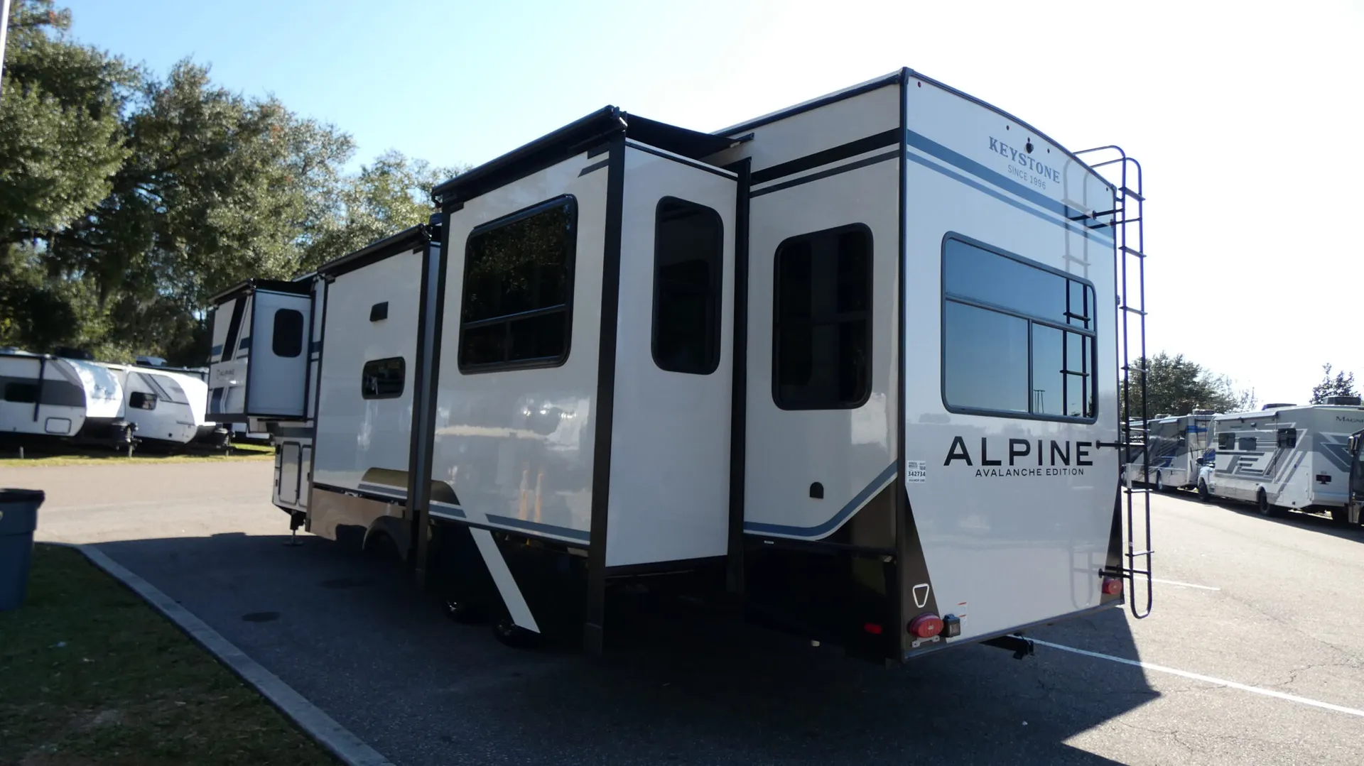 2026 Keystone Alpine Avalanche Edition 338GK - Photo 4