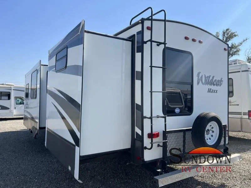 2019 Forest River RV Wildcat Maxx 32BHXS - Photo 3