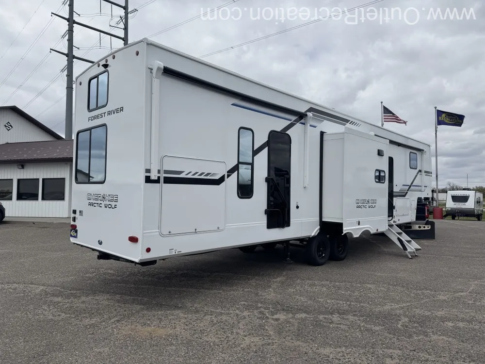2026 Forest River Cherokee Arctic Wolf 3750SUITE - Photo 3