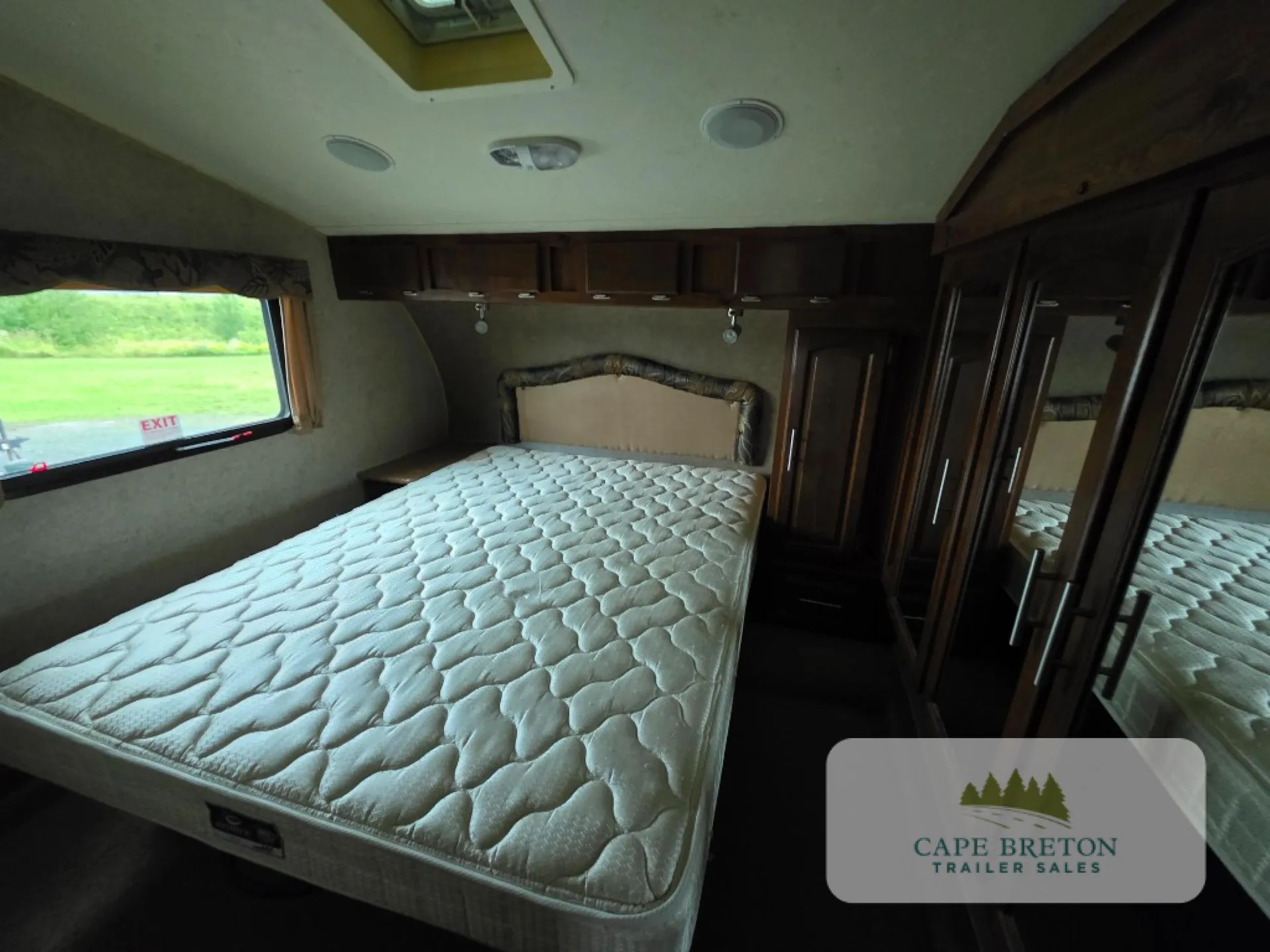 2012 Forest River Rockwood Signature Ultra Lite 8289WS - Photo 4