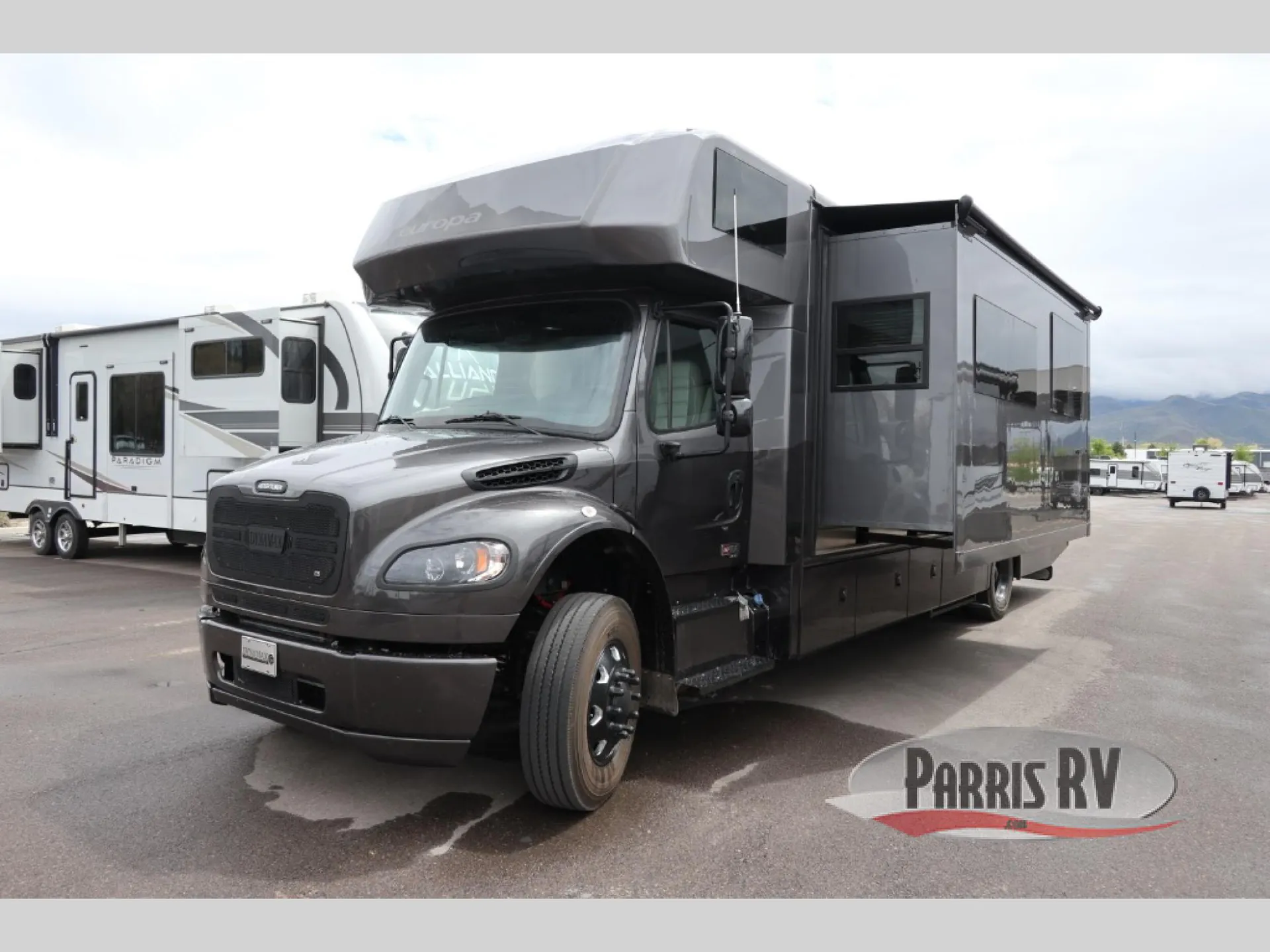 2026 Dynamax Europa 34SS - Photo 4