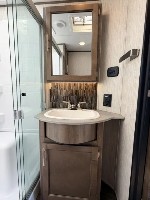 2019 Forest River Sabre 36BHQ, Photos photo 36