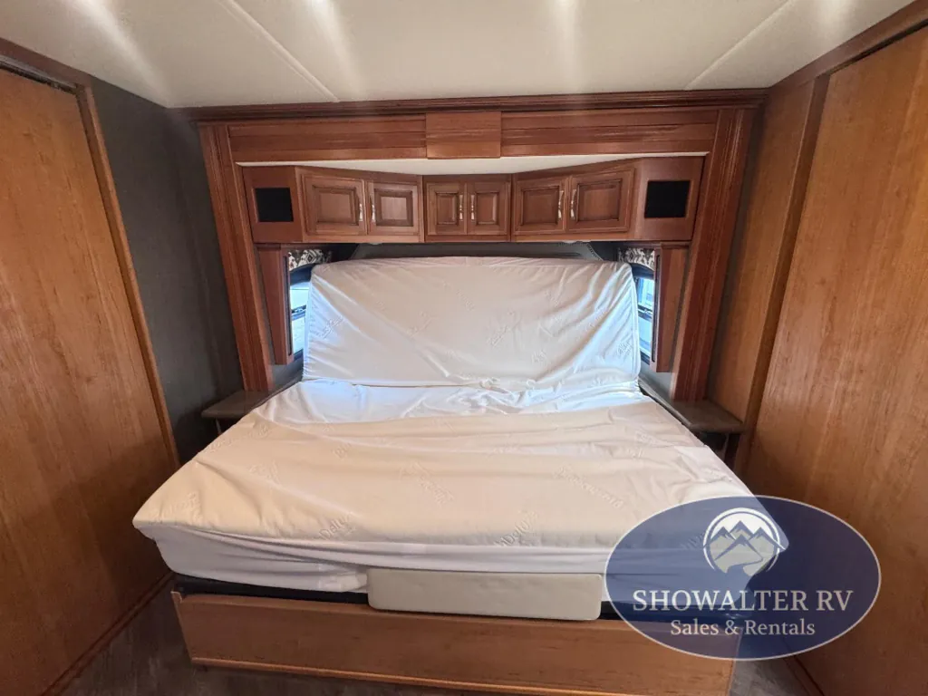 2016 Fleetwood Pace Arrow LXE 38K, Photos photo 35