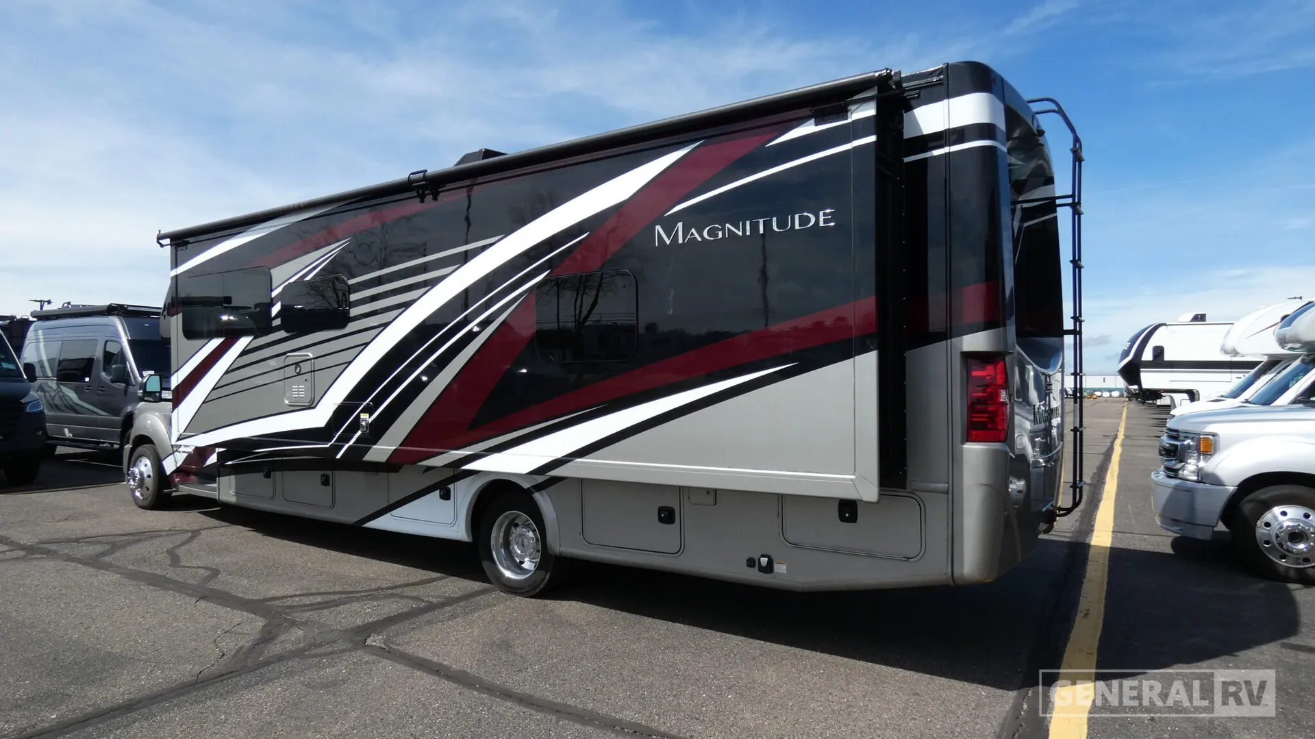 2022 Thor Motor Coach Magnitude SV34 - Photo 4