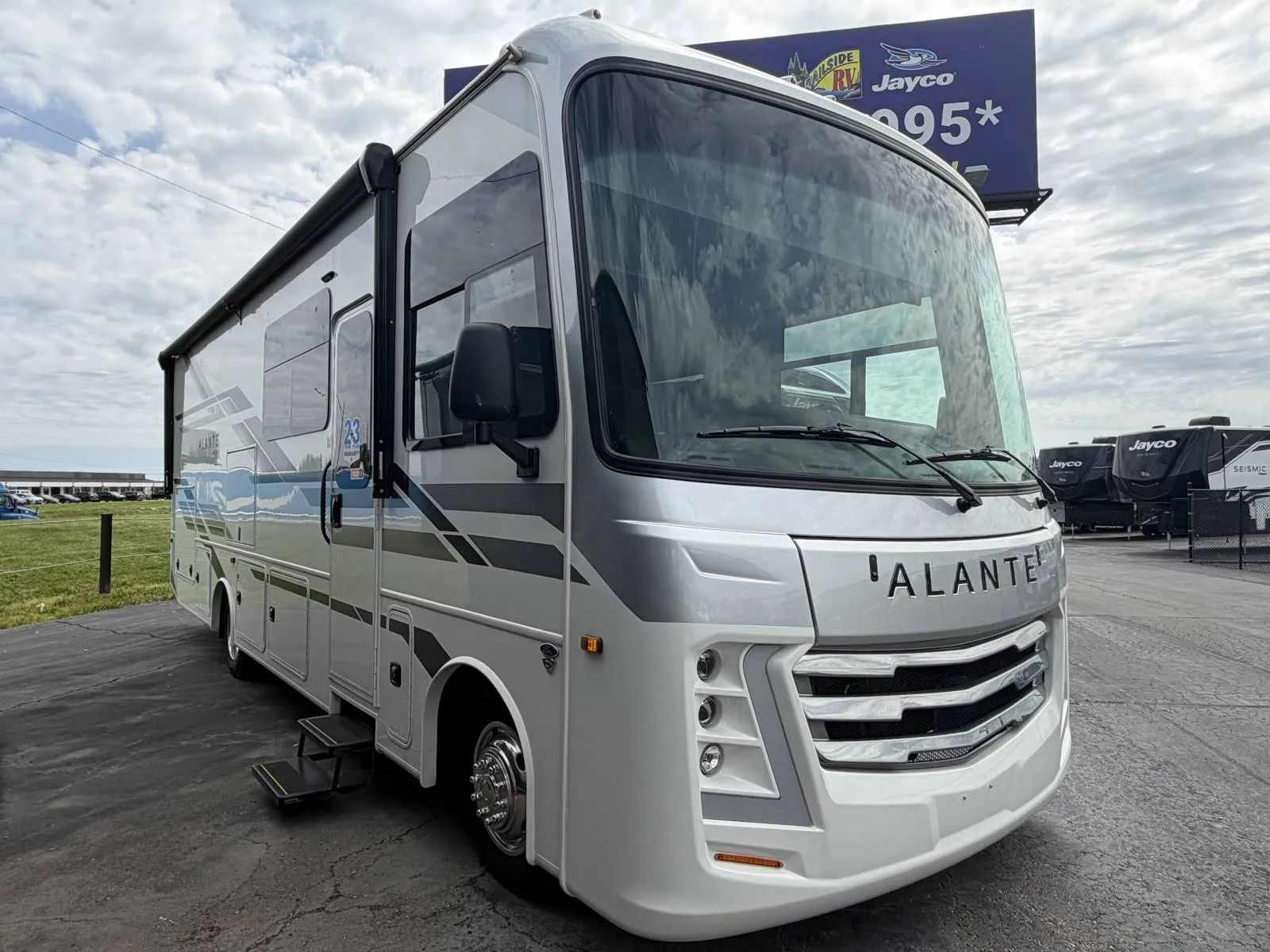 2026 Jayco Alante 29S - Photo 2