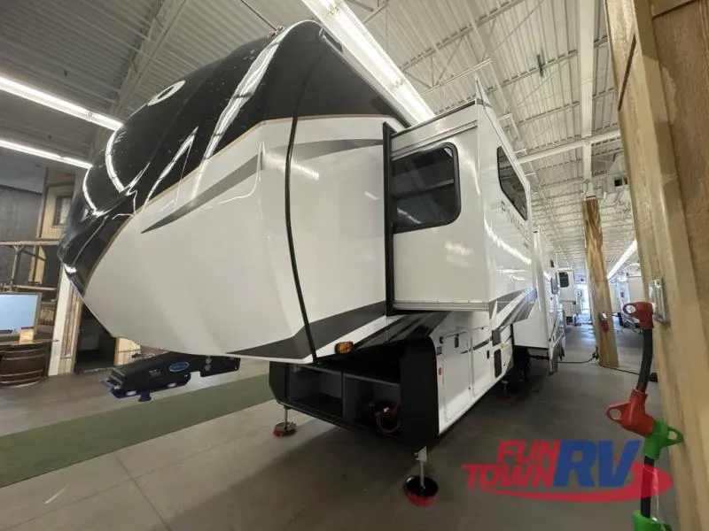 2026 Jayco Pinnacle 32RLTS - Photo 4