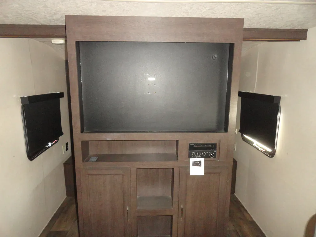 2019 Forest River Wildwood X-Lite 241BHXL, Photos photo 14