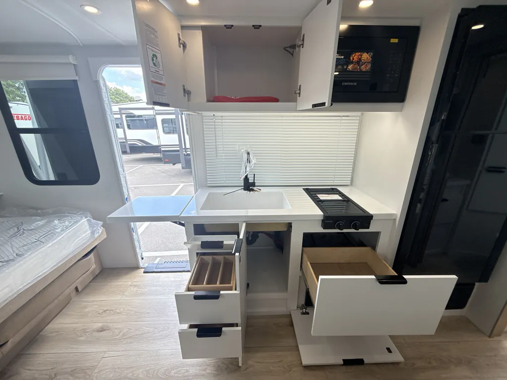 2027 Winnebago Micro Minnie 2108DS, Photos photo 13