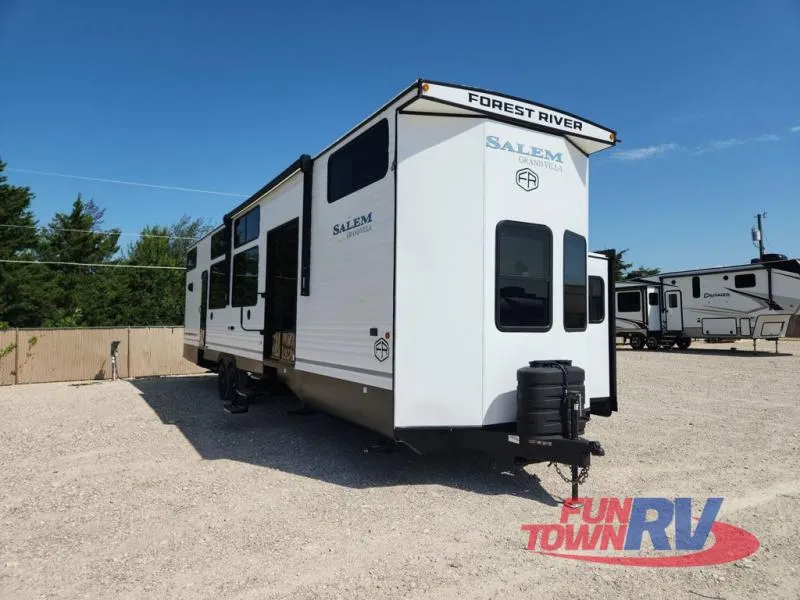 2026 Forest River Salem Grand Villa 42ICE - Photo 2