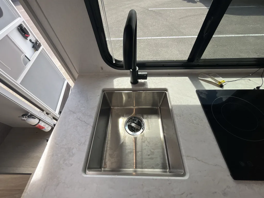 2026 Coachmen Freedom Express Select 18SE, Photos photo 12