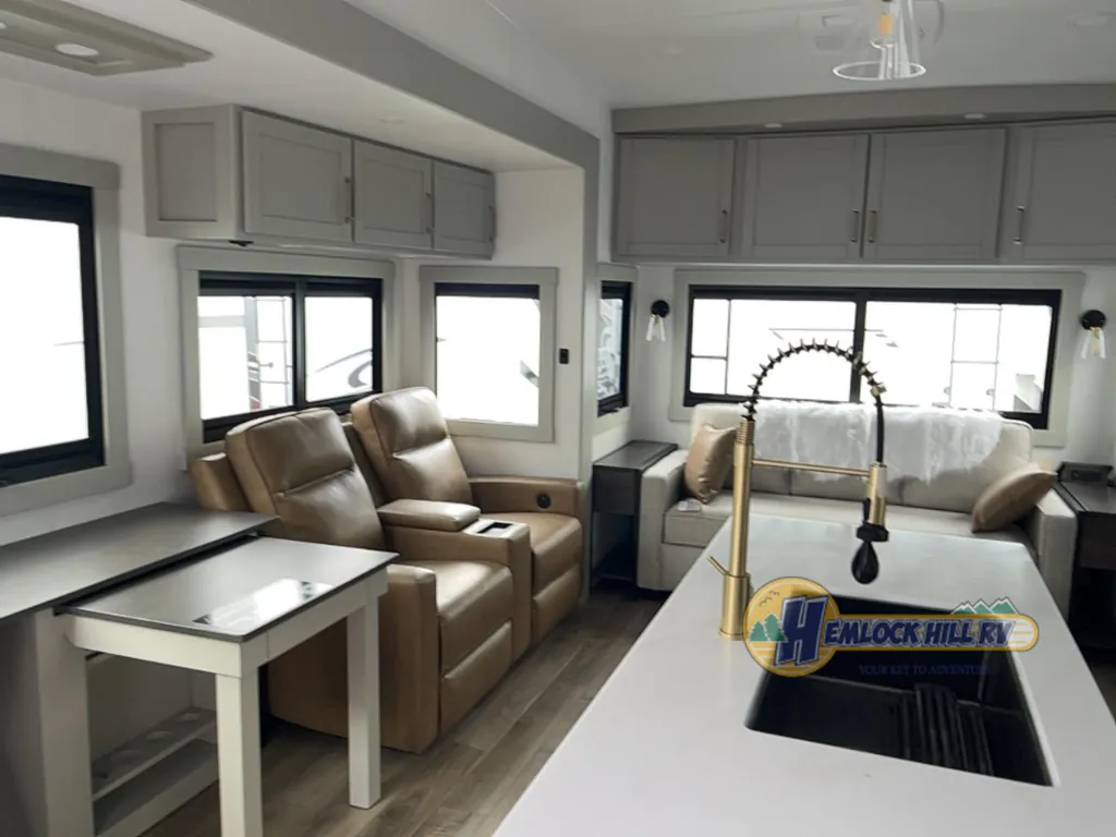 2026 Brinkley Model Z 3600, Photos photo 13