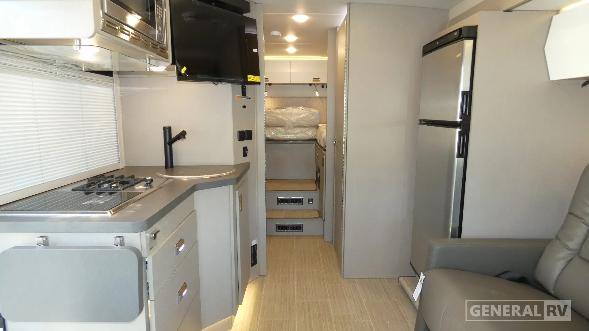 2027 Winnebago View 24R - Photo 3