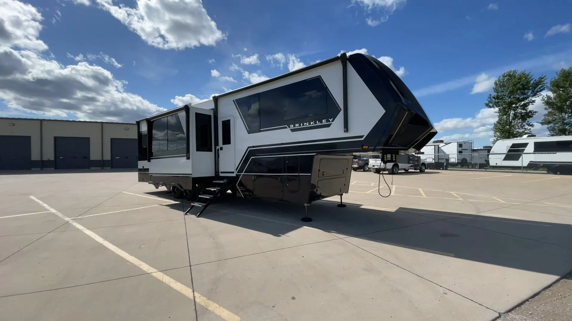 2024 Brinkley Model G 3500 - Photo 3