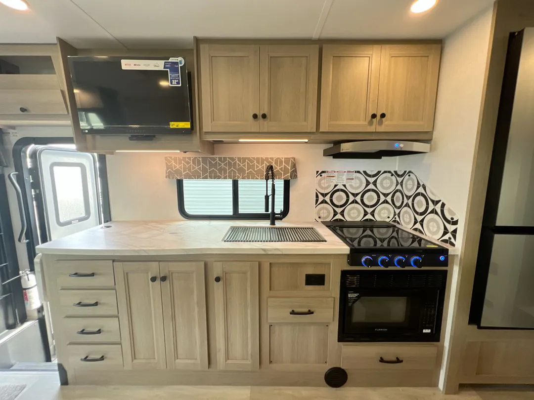 2027 Forest River Sunseeker 3010DS — Photo 5