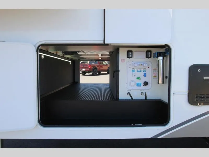 2026 Alliance RV Avenue 35RKS - Photo 4