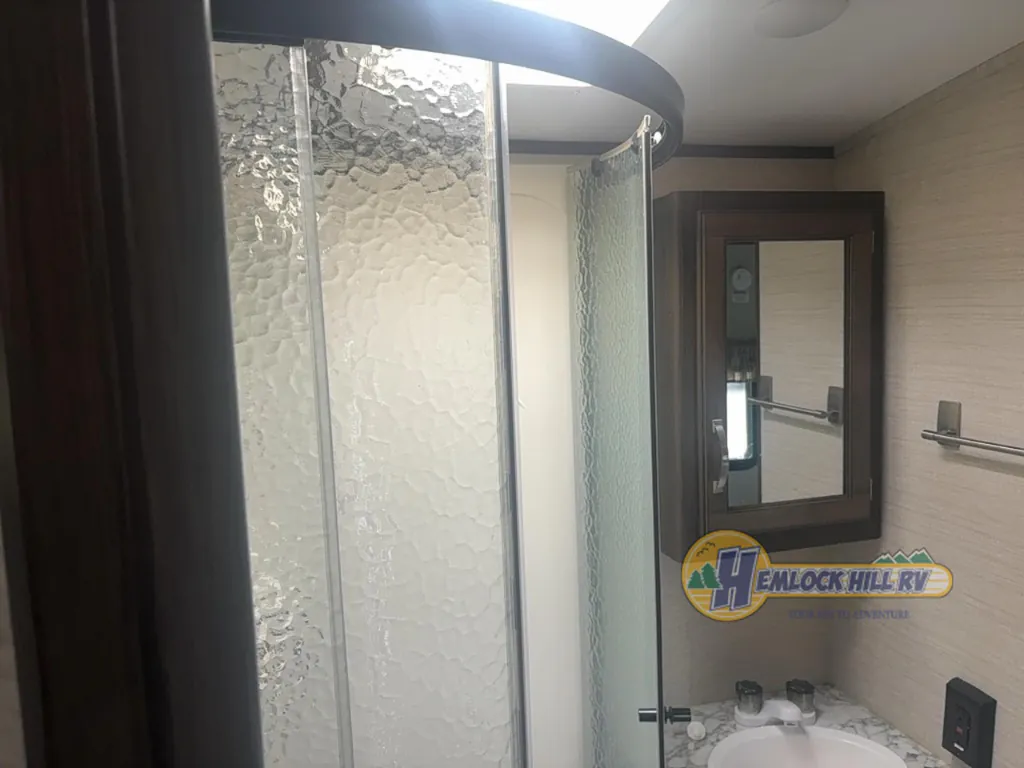 2019 Keystone Premier Ultra Lite 30RIPR, Photos photo 28