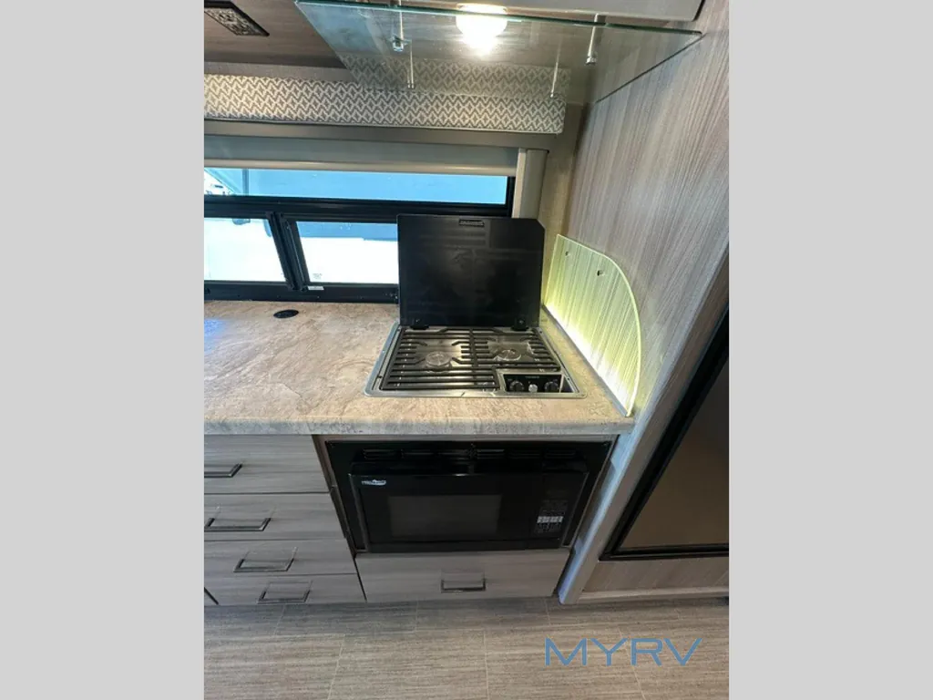 2023 Thor Motor Coach Tiburon 24FB, Photos photo 17