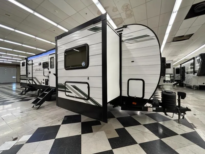 2024 Airstream Eddie Bauer 34BHS - Main photo