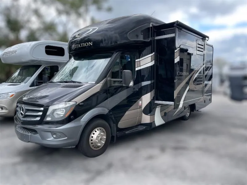 2018 Thor Motor Coach Citation 24SV - Photo 3