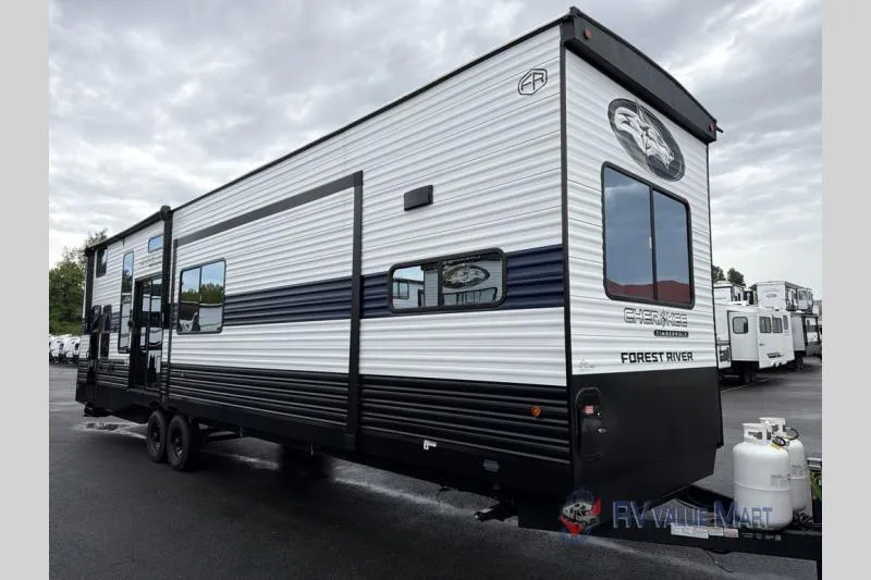 2026 Forest River Cherokee Timberwolf 39DK - Photo 3