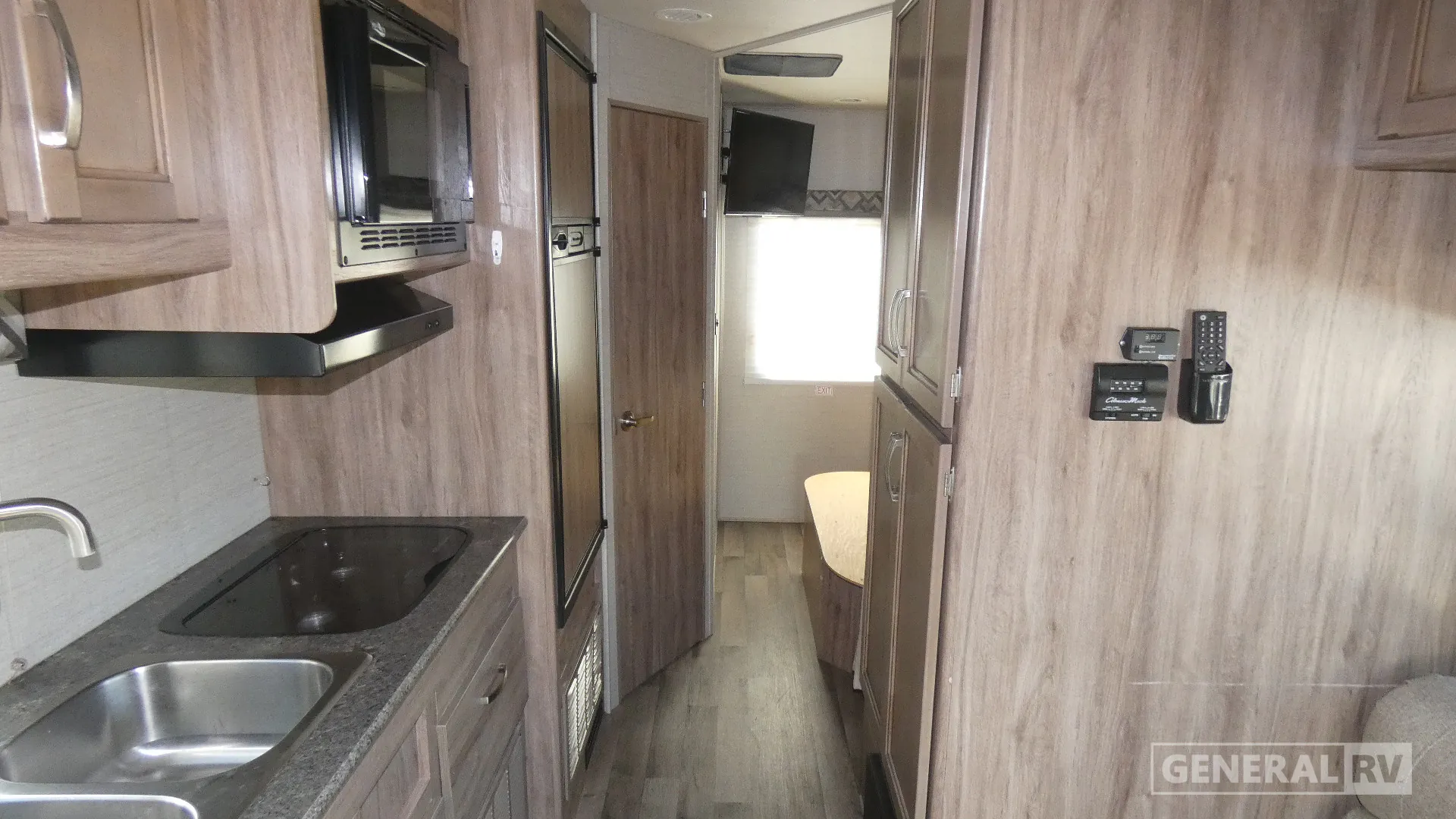 2019 Jayco Redhawk SE 22C - Photo 3