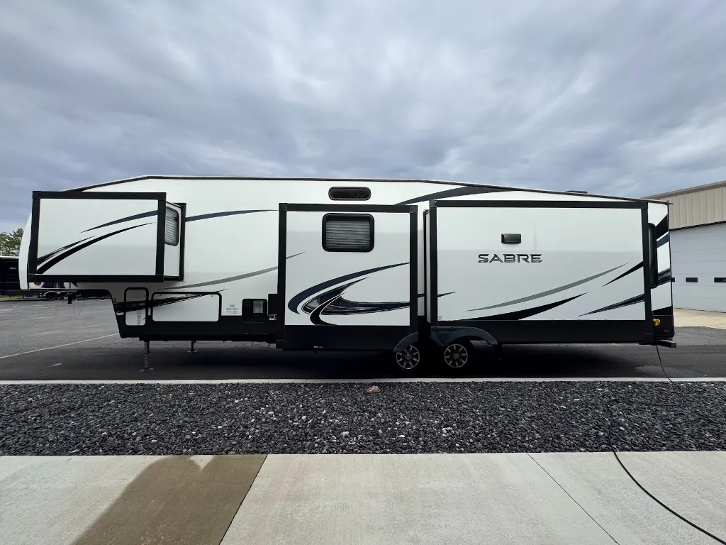 2019 Forest River Sabre 36BHQ, Photos photo 10