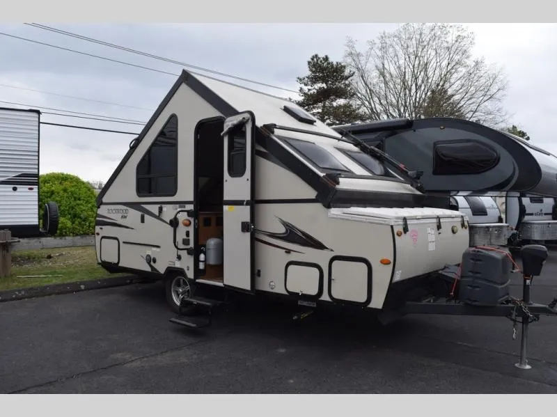 2018 Forest River Rockwood 212HW - Photo 3