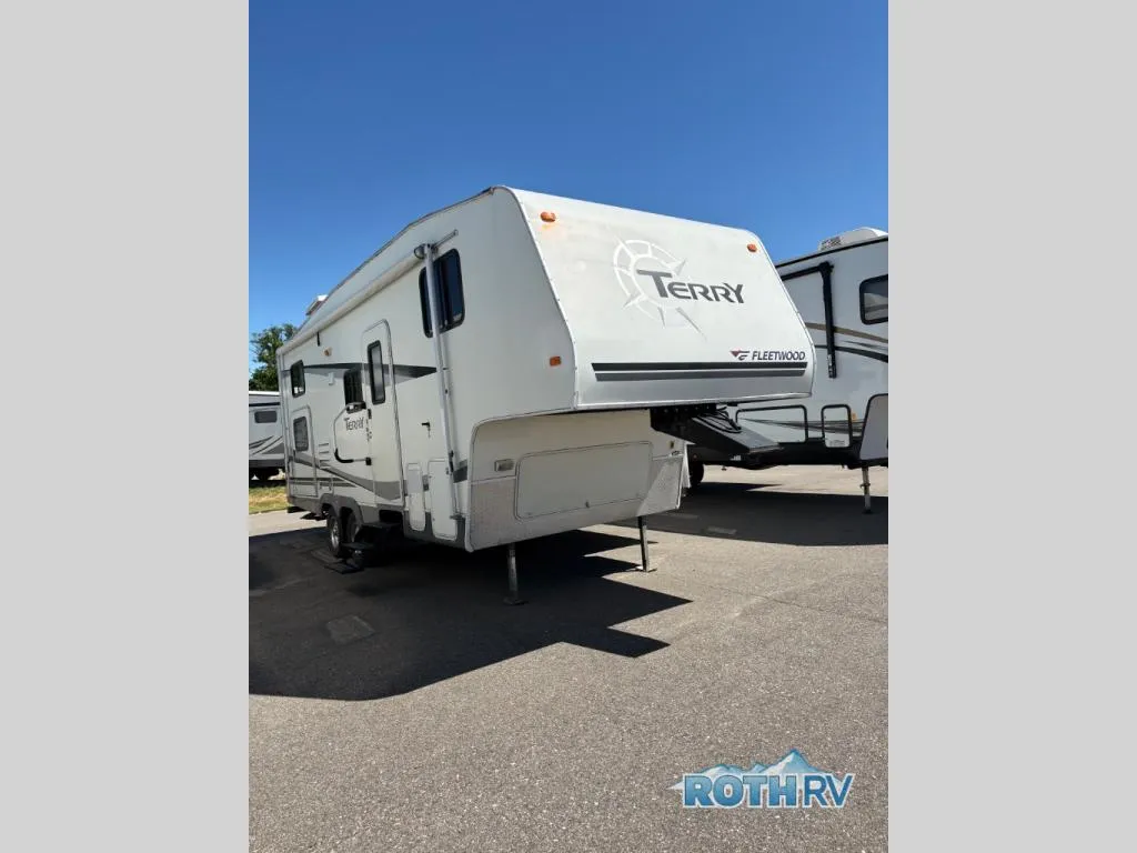 2008 Fleetwood RV Terry 295BHDS - Photo 2