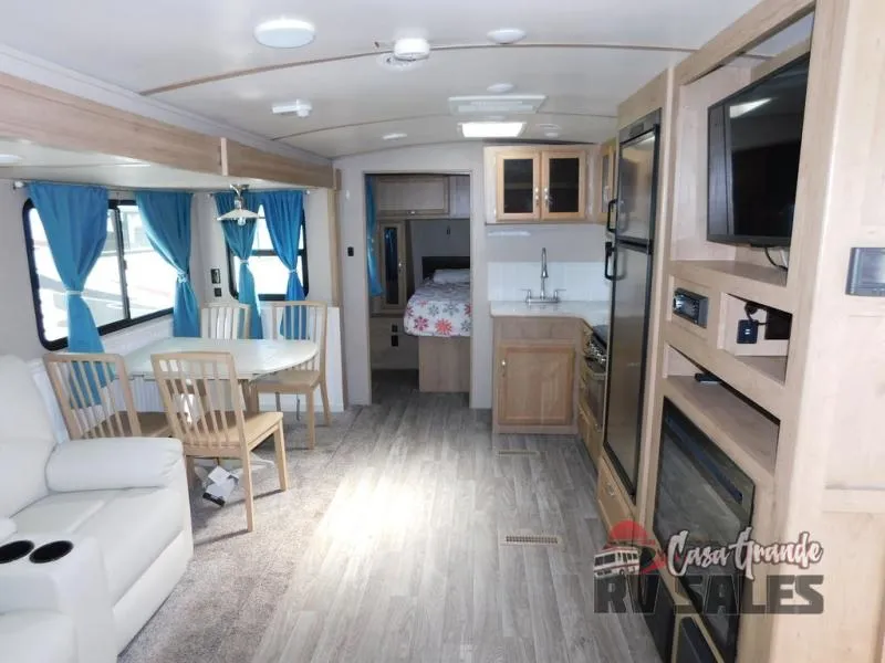 2020 Winnebago Industries Towables Minnie Plus 26RBSS - Photo 4