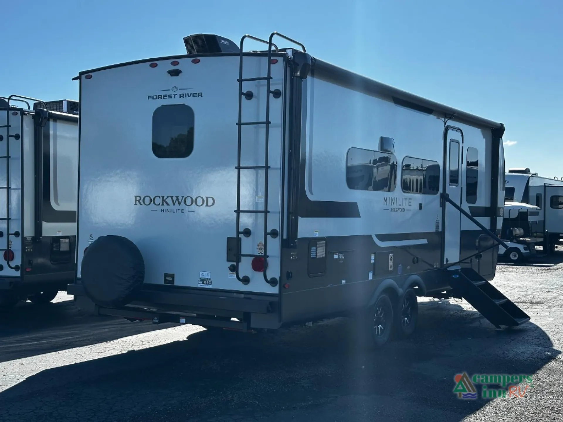 2027 Forest River RV Rockwood Mini Lite 2524FBT — Photo 5